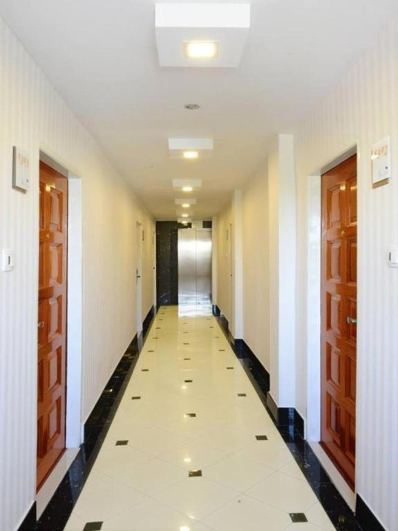 8Day Hotel Янгон Экстерьер фото