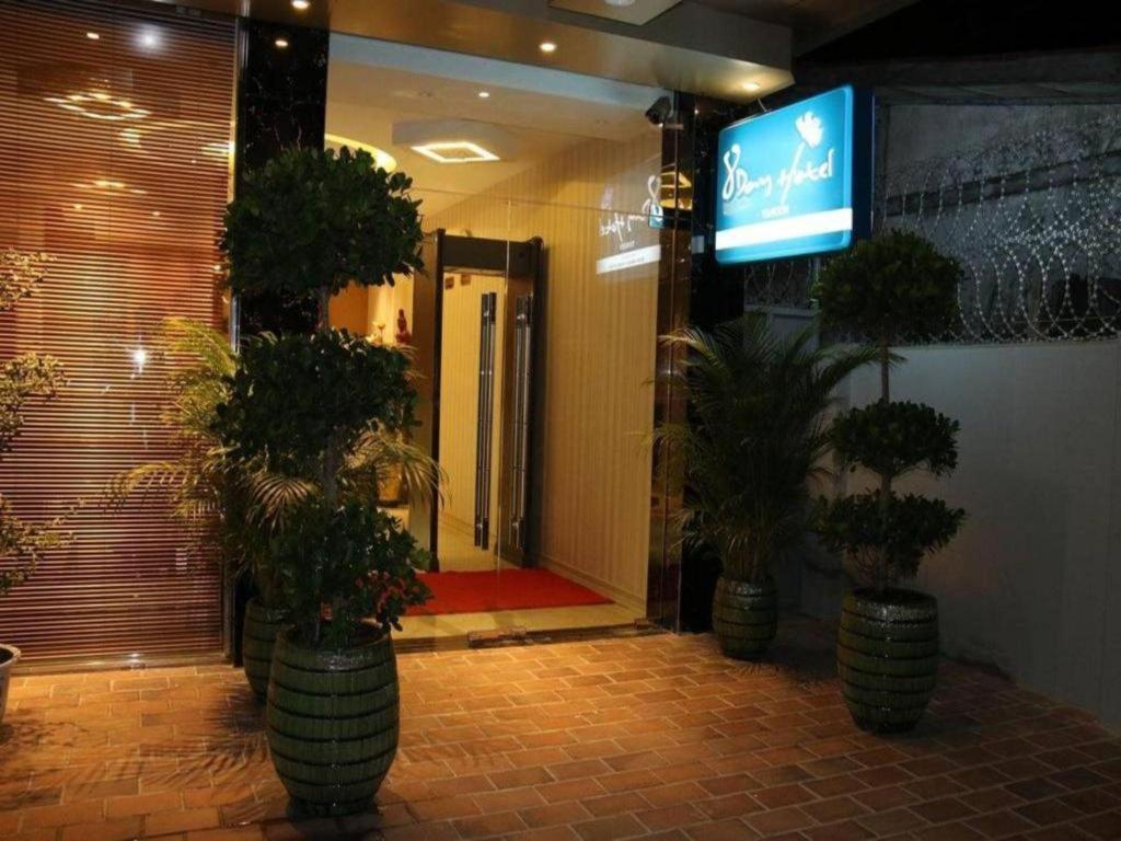 8Day Hotel Янгон Экстерьер фото
