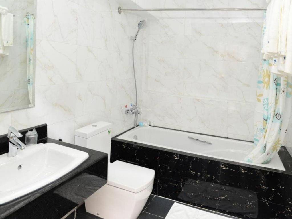 8Day Hotel Янгон Экстерьер фото