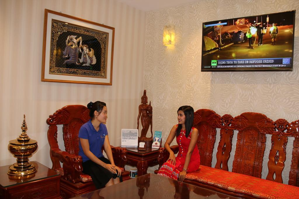 8Day Hotel Янгон Экстерьер фото