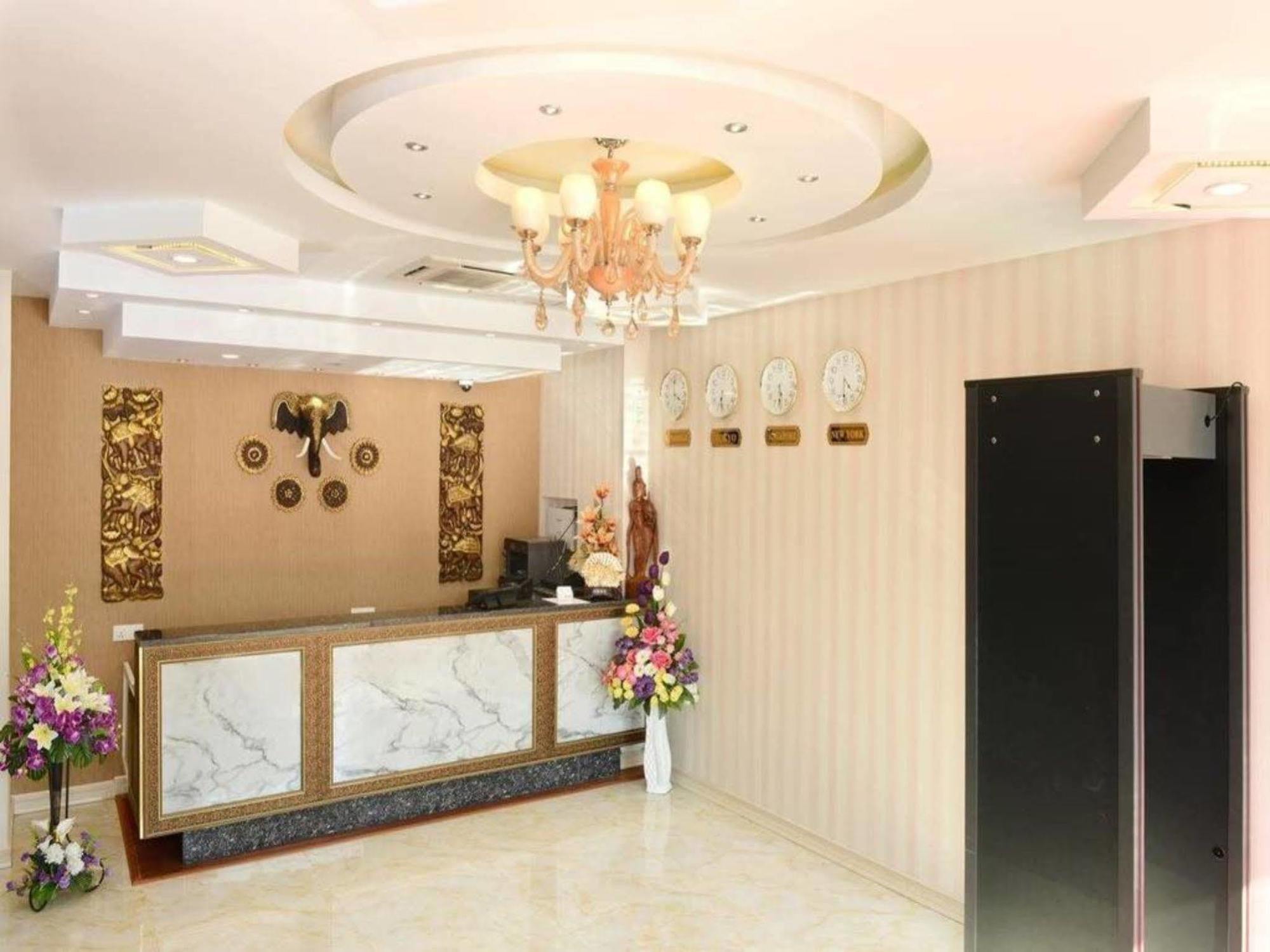 8Day Hotel Янгон Экстерьер фото