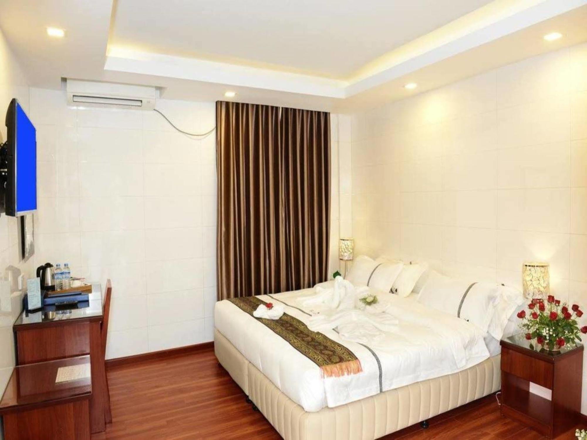8Day Hotel Янгон Экстерьер фото